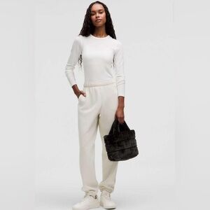 Lululemon Quilted grid tote Bag Mini 5L in plush fleece